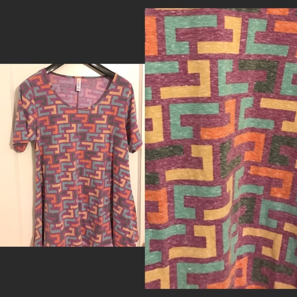 LuLaRoe Tops - LuLaRoe Distressed L Perfect Tee